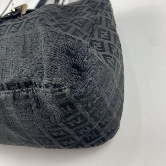 Fendi Large Baguette Bag - Picture 9 of 16